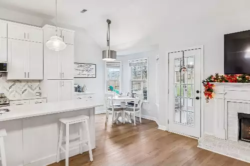 2713 Aston Woods Ln, Thompsons Station, TN  37179