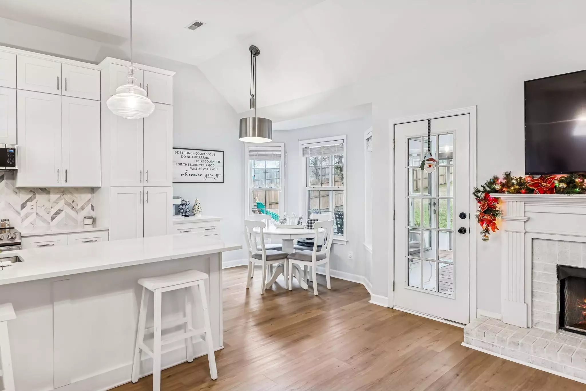 2713 Aston Woods Ln, Thompsons Station, TN  37179