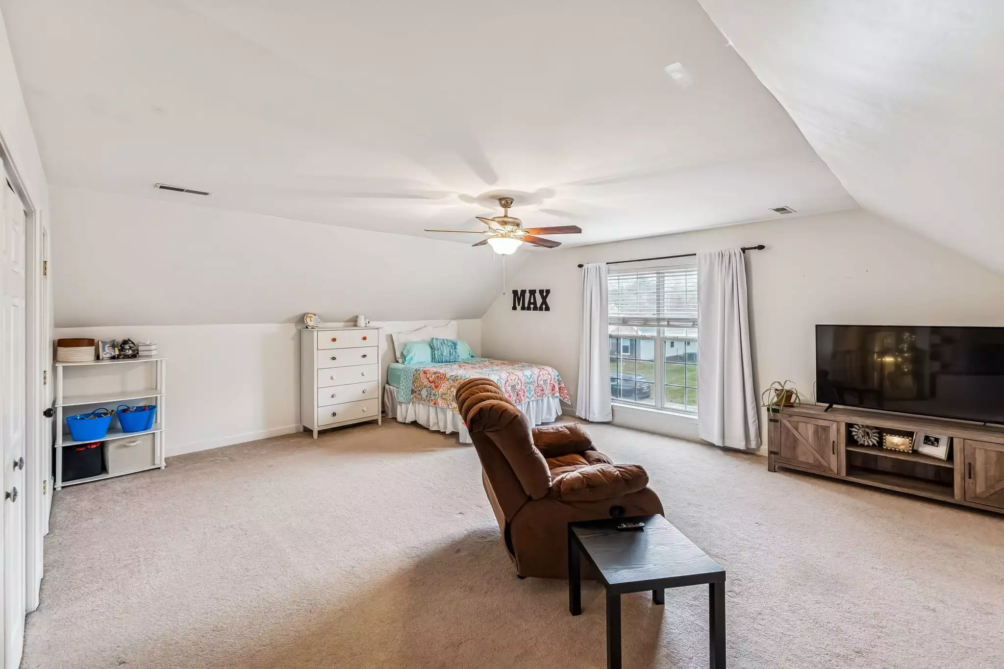 2713 Aston Woods Ln, Thompsons Station, TN  37179