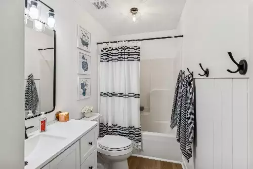 2713 Aston Woods Ln, Thompsons Station, TN  37179