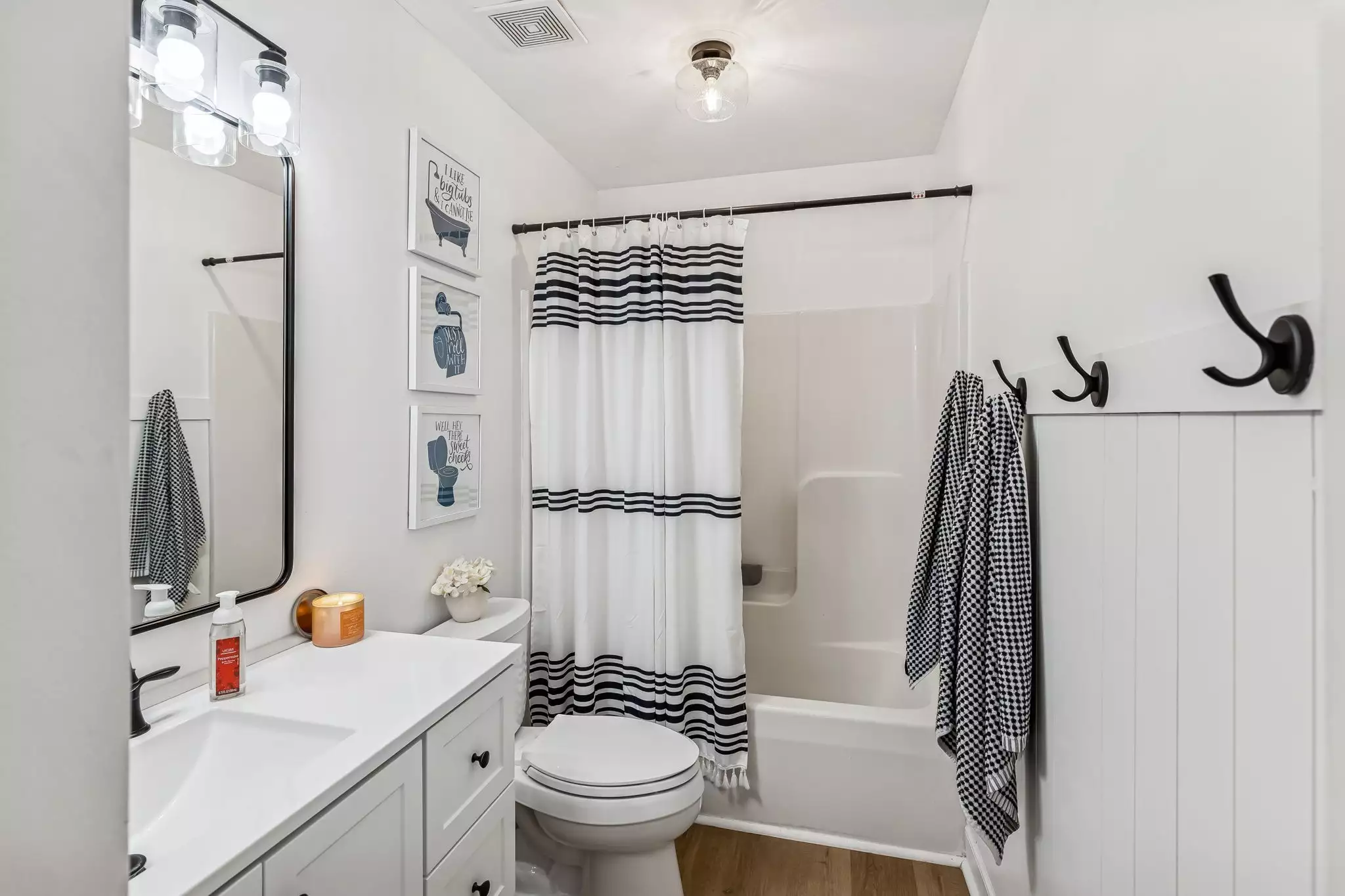 2713 Aston Woods Ln, Thompsons Station, TN  37179