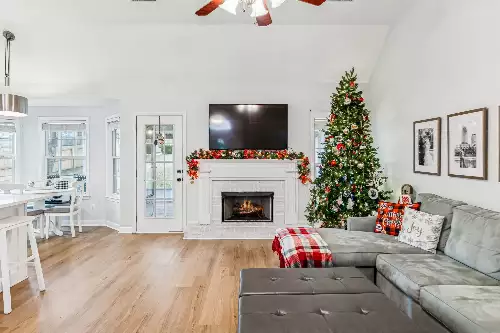 2713 Aston Woods Ln, Thompsons Station, TN  37179