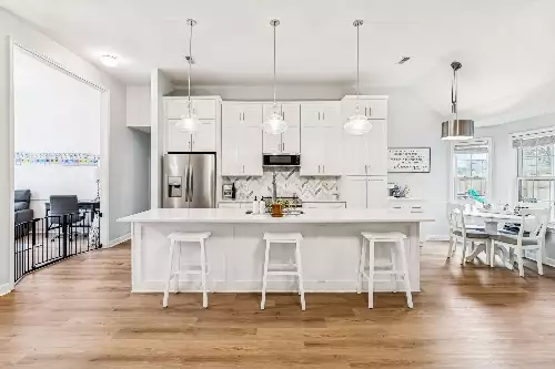 2713 Aston Woods Ln, Thompsons Station, TN  37179