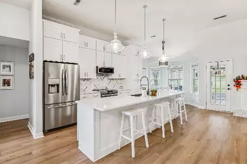 2713 Aston Woods Ln, Thompsons Station, TN  37179