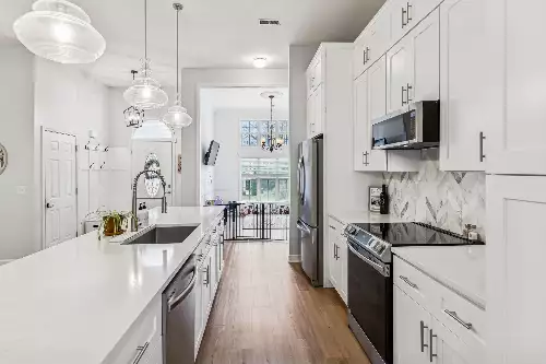 2713 Aston Woods Ln, Thompsons Station, TN  37179