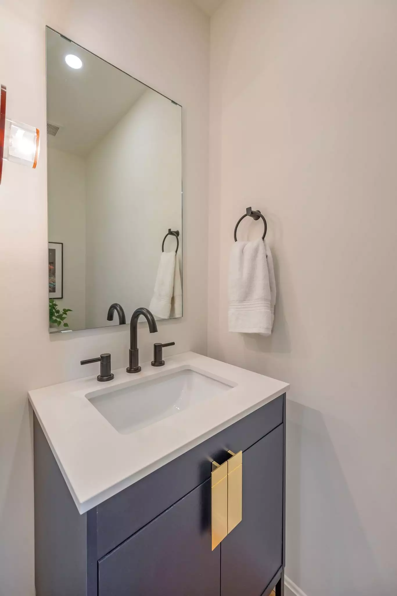 732 Drummond Dr, Nashville, TN  37211