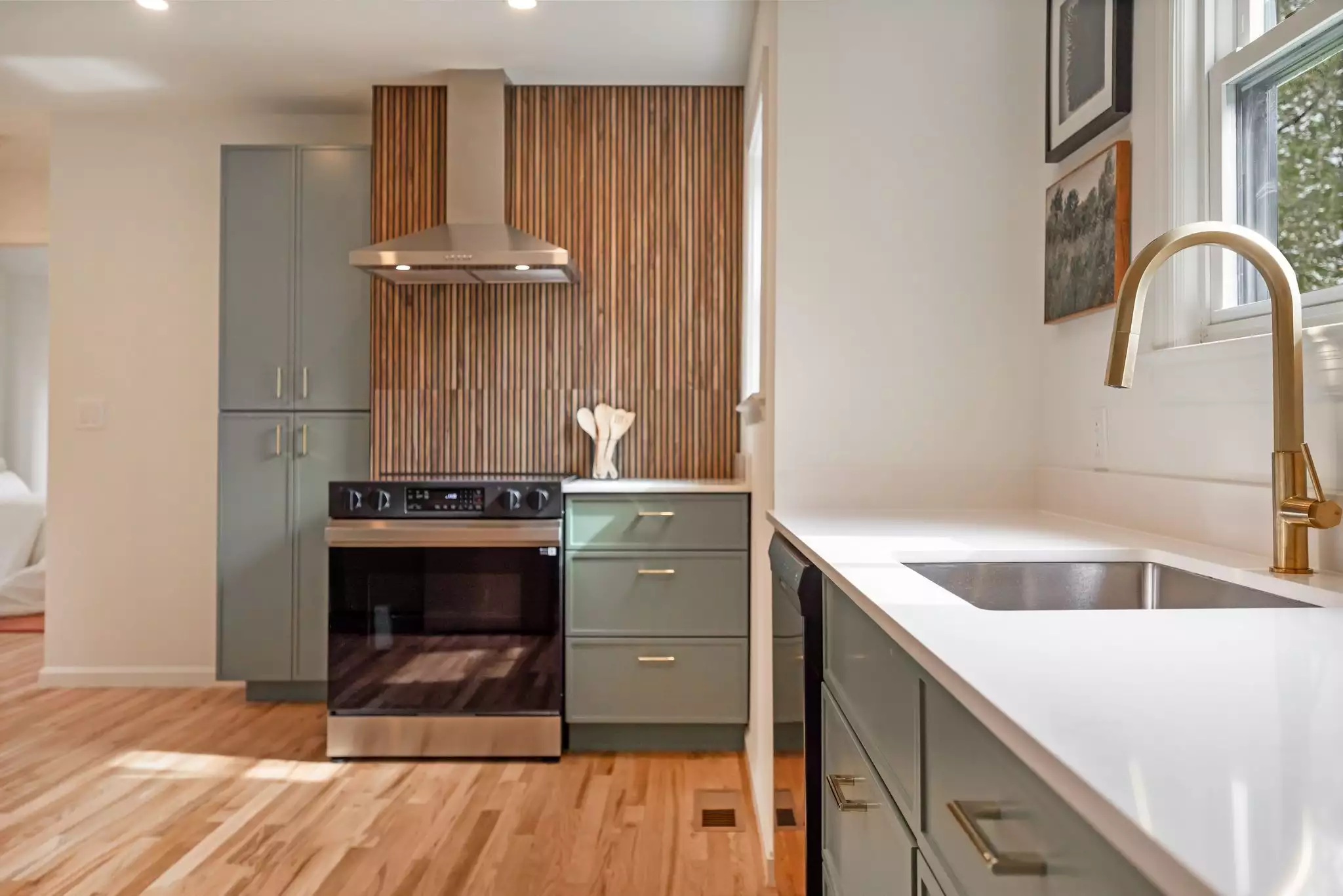 732 Drummond Dr, Nashville, TN  37211