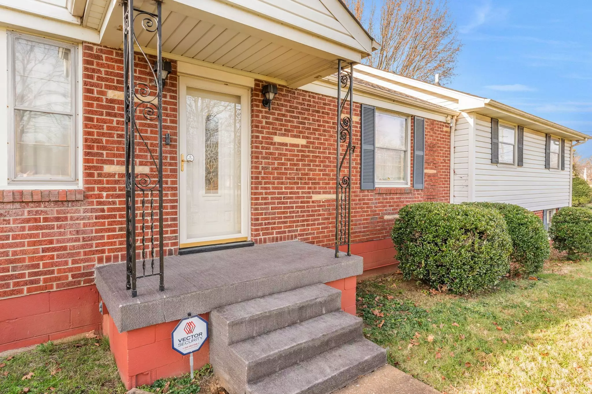 202 Shepherd Hills Dr, Madison, TN  37115