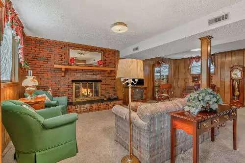 202 Shepherd Hills Dr, Madison, TN  37115