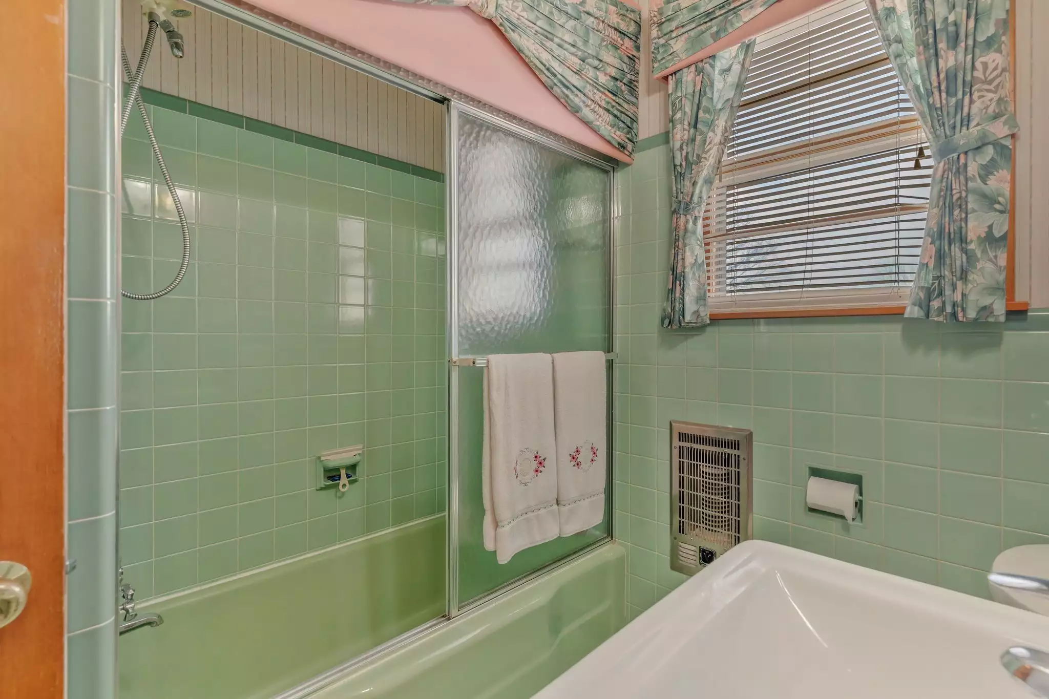 202 Shepherd Hills Dr, Madison, TN  37115