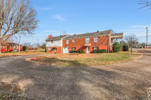 202 Shepherd Hills Dr, Madison, TN  37115