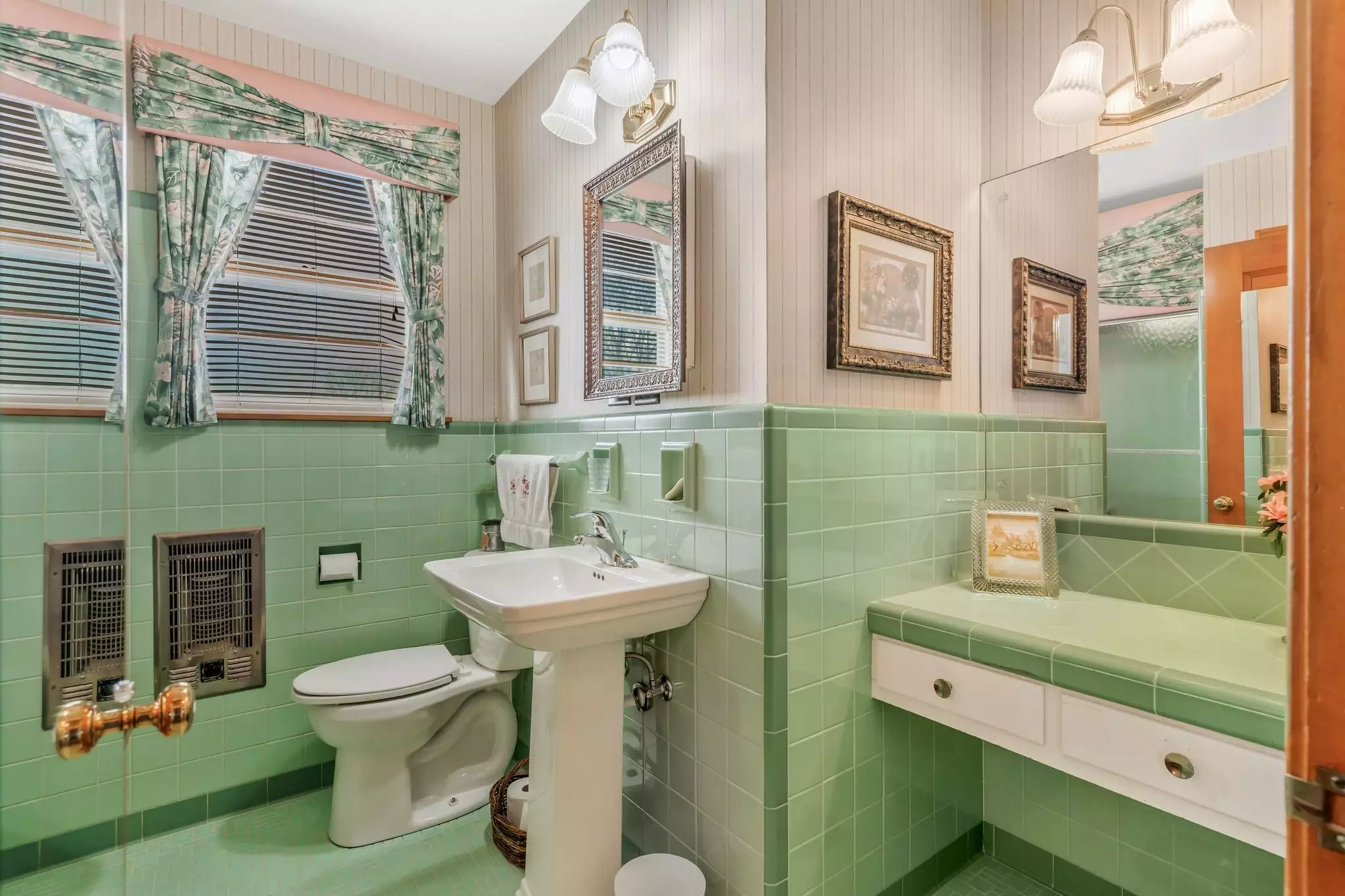 202 Shepherd Hills Dr, Madison, TN  37115