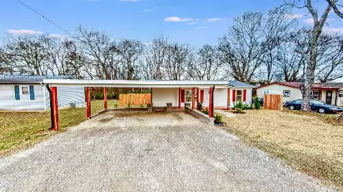 108 Decatur St, Shelbyville, TN  37160