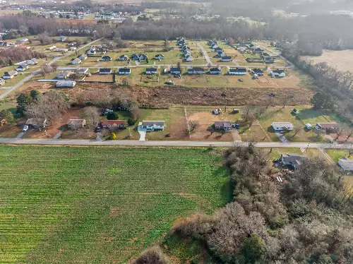 72 Monks Rd, Fayetteville, TN  37334