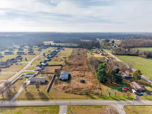 72 Monks Rd, Fayetteville, TN  37334