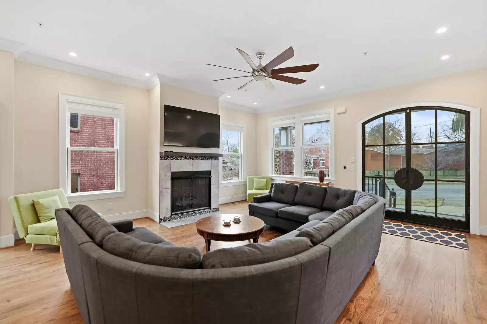 816 Shelby Ave, Nashville, TN  37206