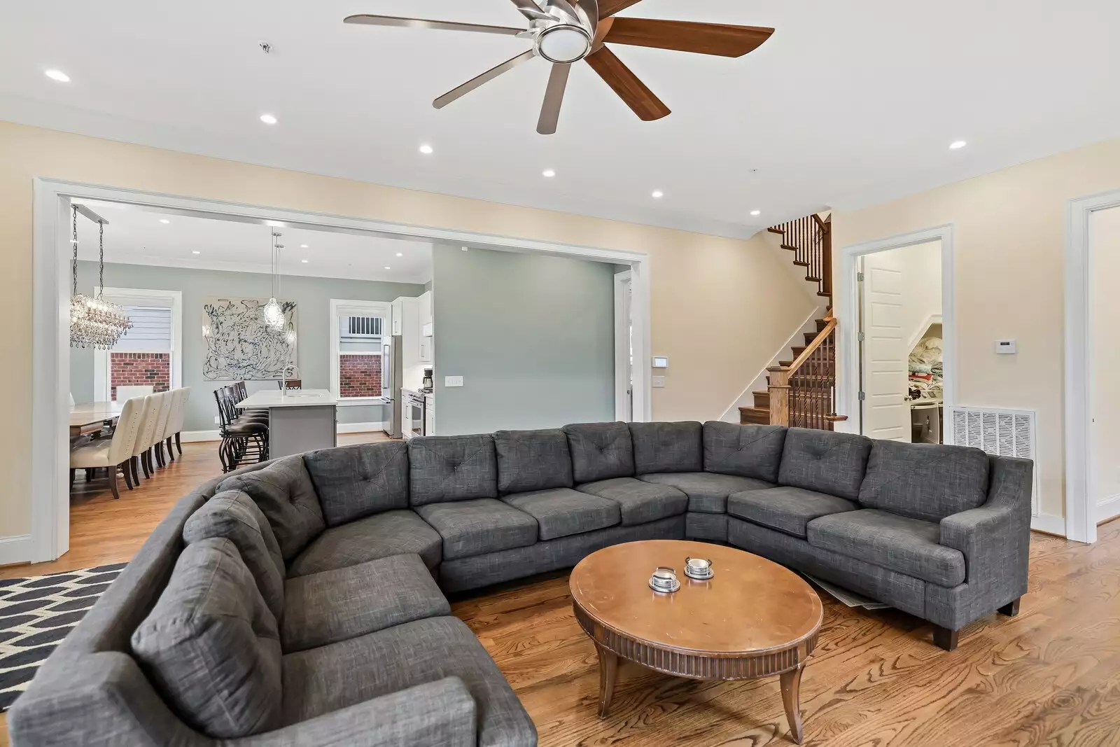 816 Shelby Ave, Nashville, TN  37206