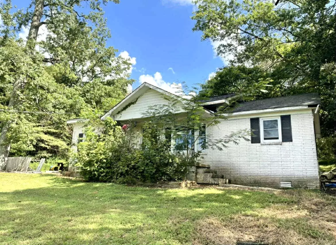 1623 Industrial Loop Rd, Pulaski, TN  38478