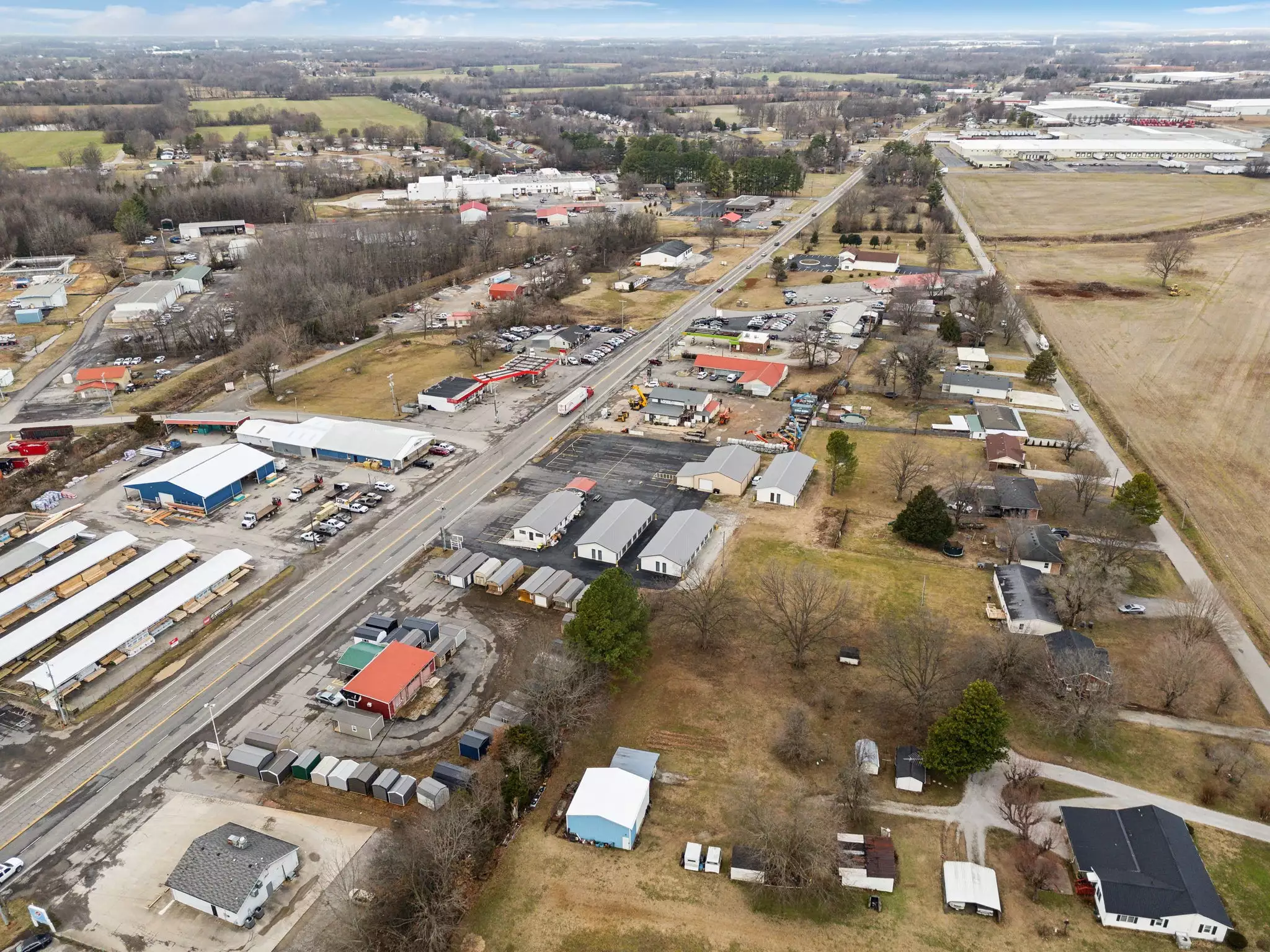 457 N Broadway, Portland, TN  37148