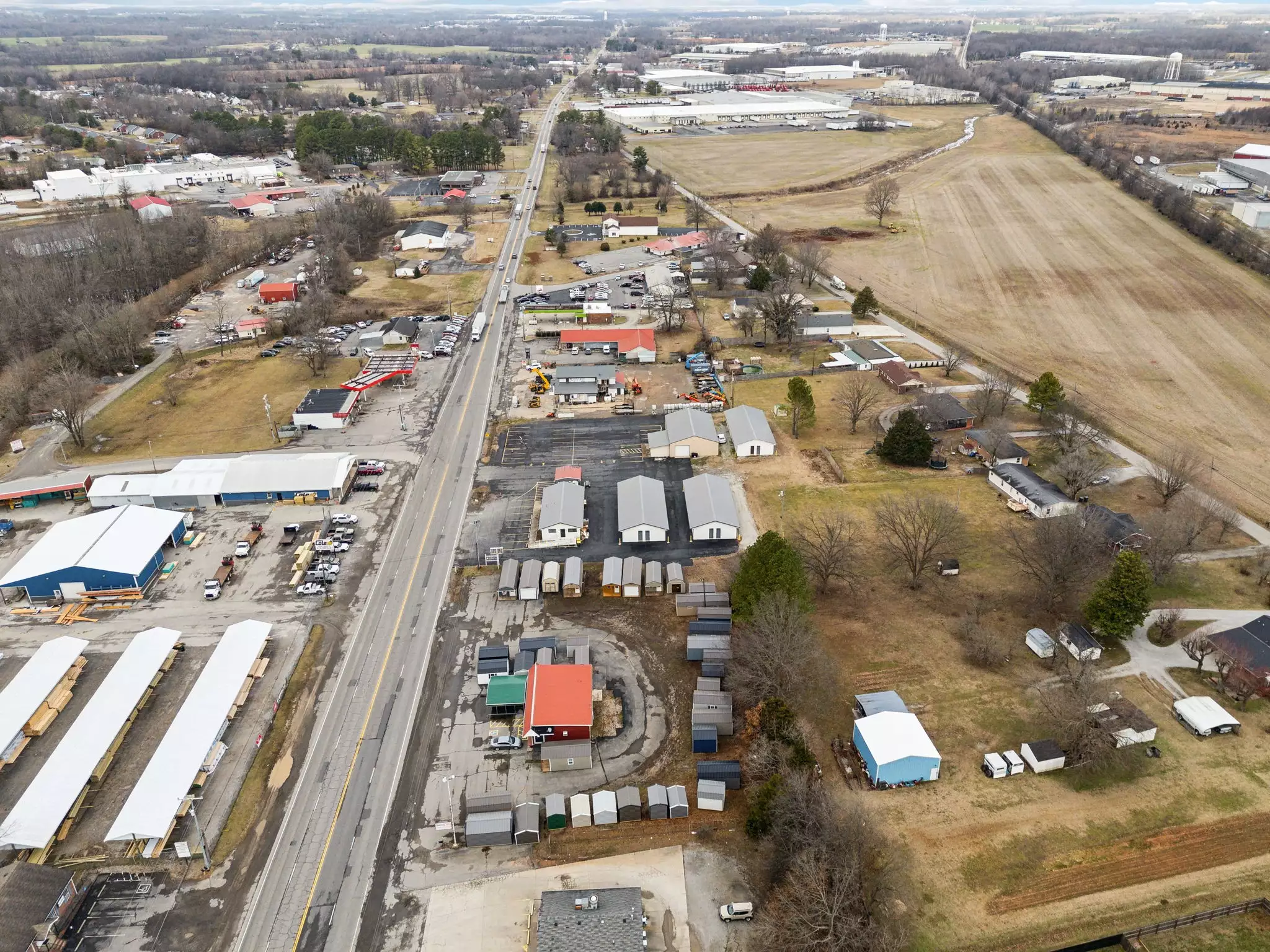 457 N Broadway, Portland, TN  37148