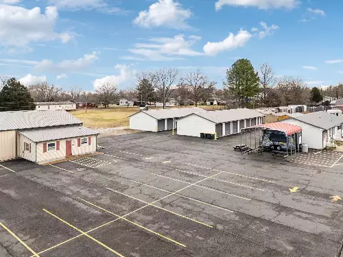 457 N Broadway, Portland, TN  37148