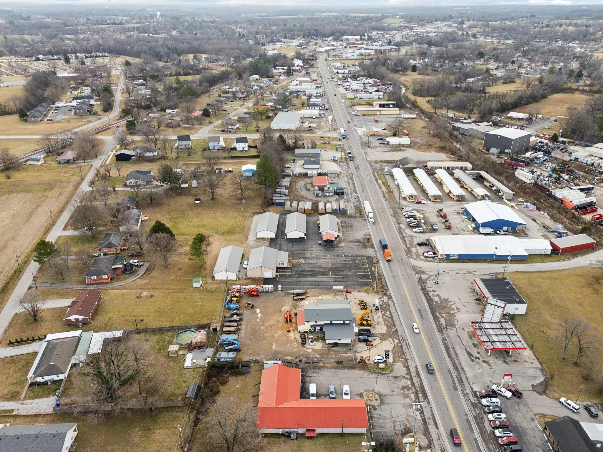 457 N Broadway, Portland, TN  37148