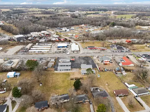 457 N Broadway, Portland, TN  37148