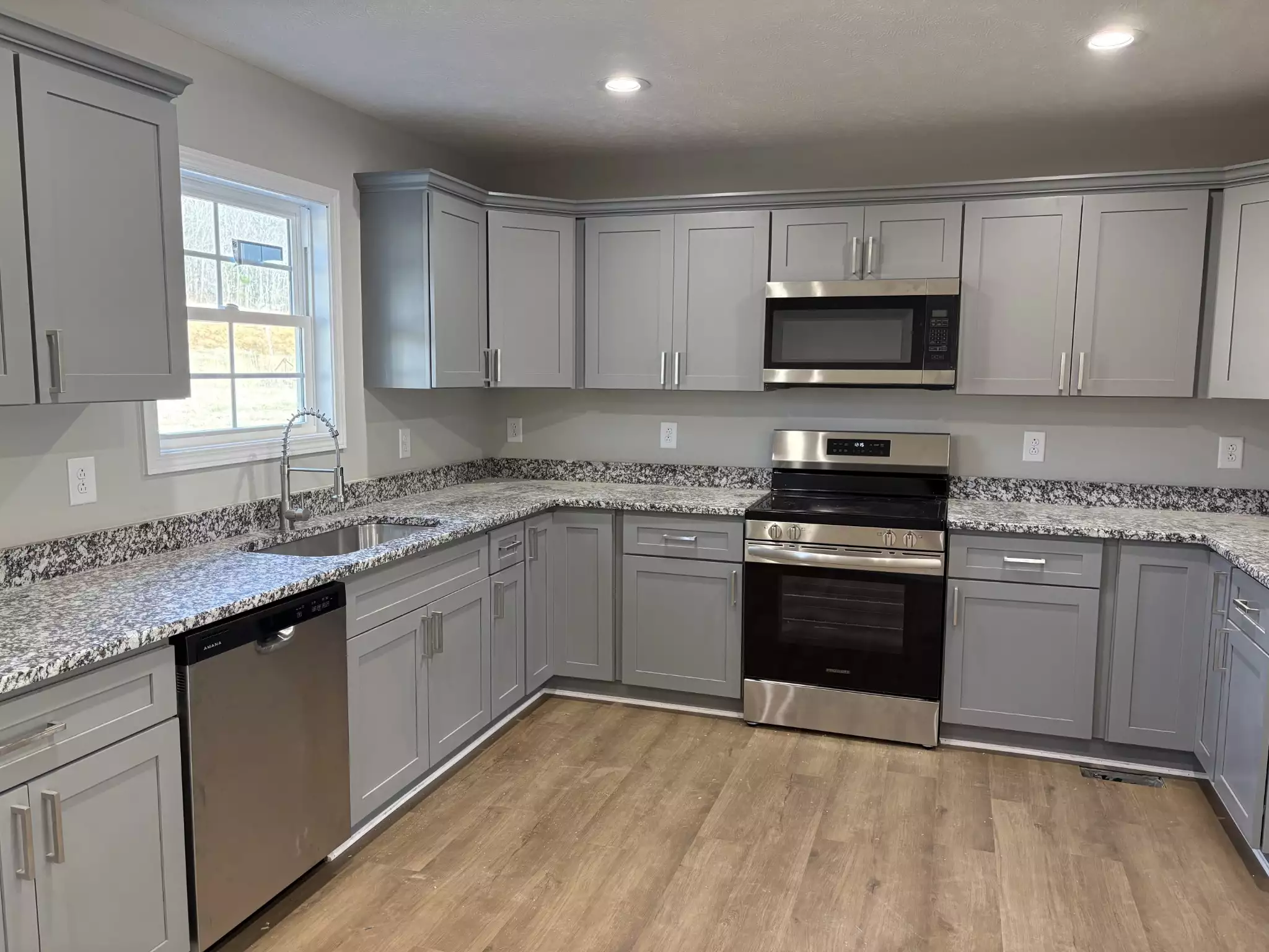 2260 Collier Road, Cornersville, TN  37047