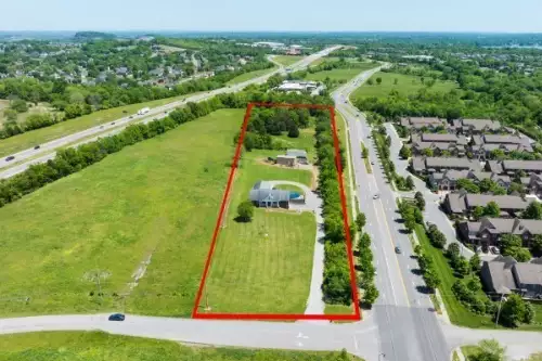 1224 Stop 30 Rd, Hendersonville, TN  37075
