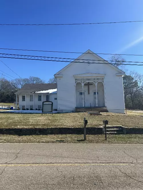 2720 Fly Rd, Santa Fe, TN  38482
