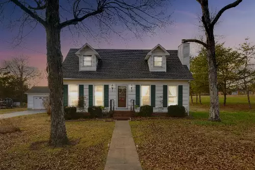 1311 Glenoaks Rd, Shelbyville, TN  37160