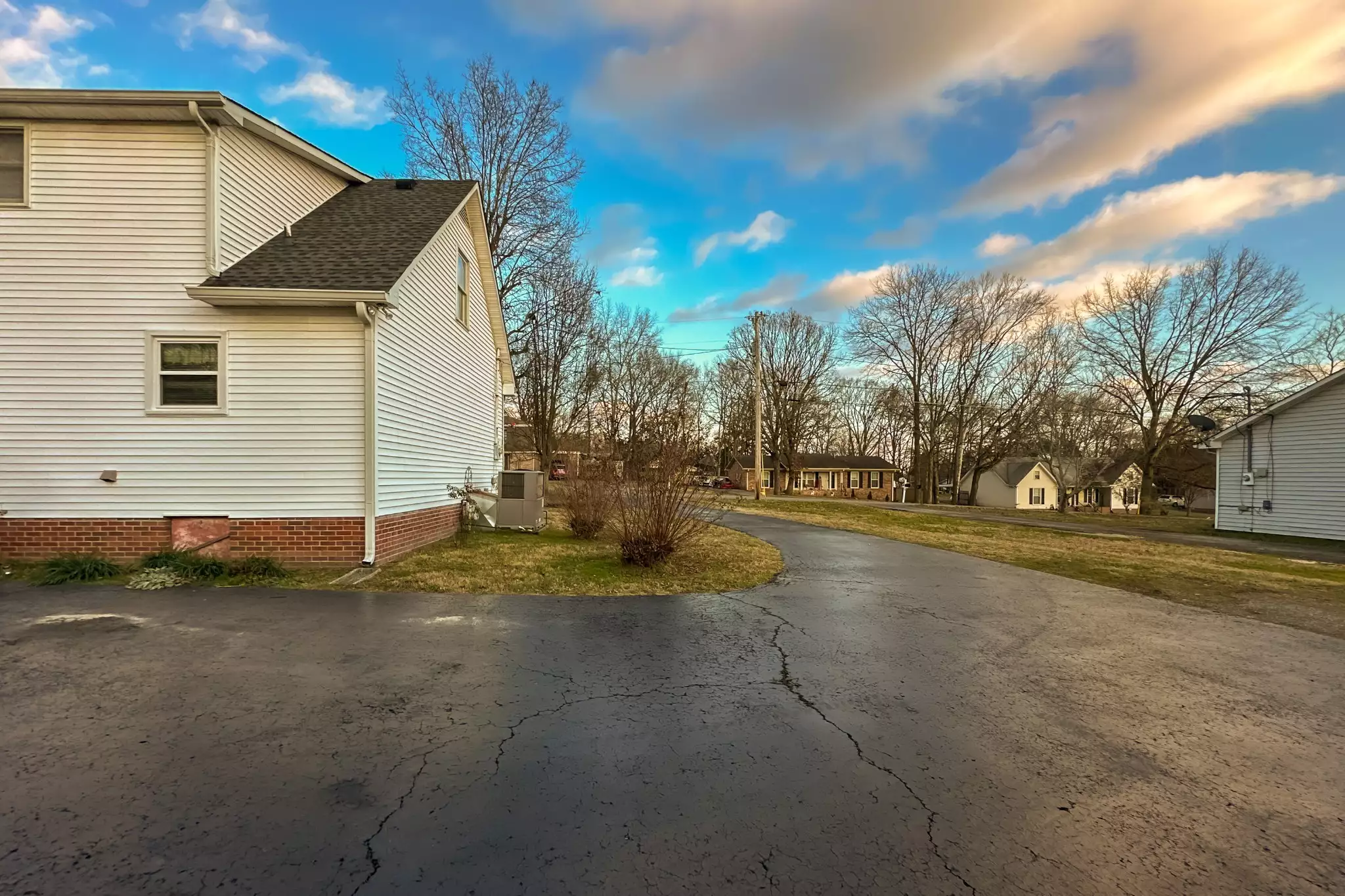 1311 Glenoaks Rd, Shelbyville, TN  37160