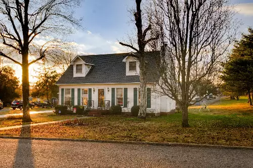 1311 Glenoaks Rd, Shelbyville, TN  37160