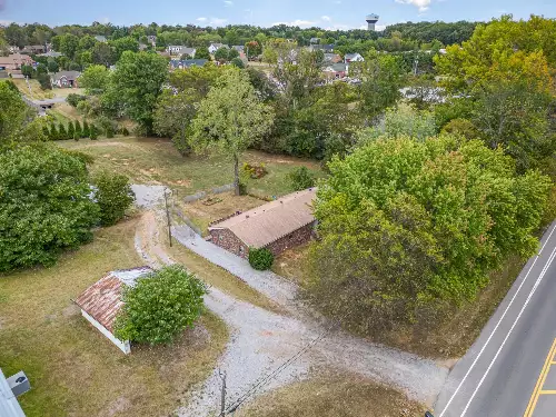 2813 Hwy 31 W, White House, TN  37188