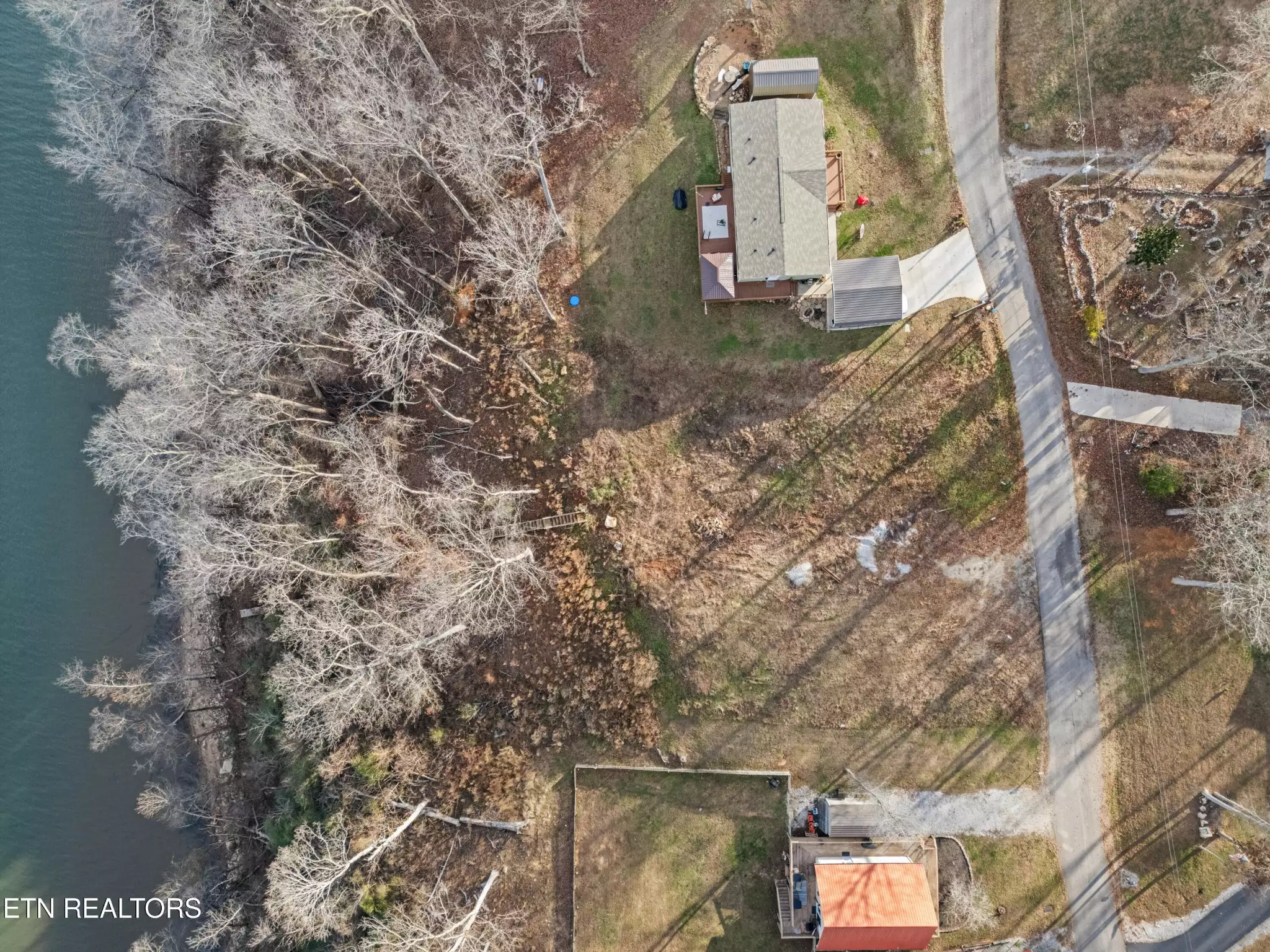 35 Lakeshore Vista Drive, Kingston, TN  37763