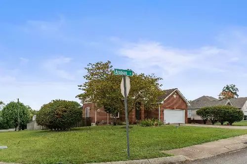 405 Arabian Ln, Springfield, TN  37172