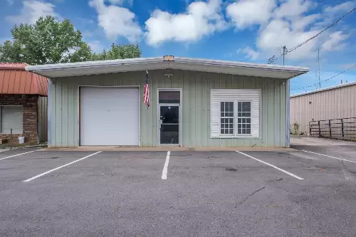 1409 Buffalo Rd, Lawrenceburg, TN  38464