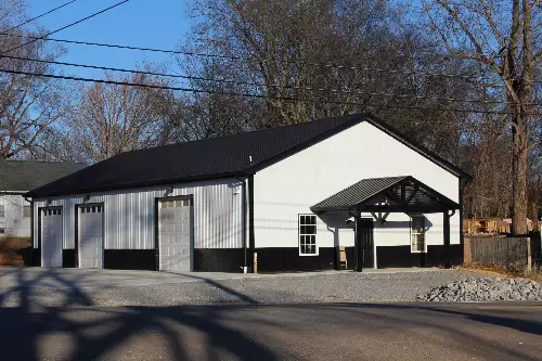 100 Commerce St N, Adams, TN  37010