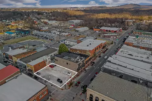 E Main St, Mc Minnville, TN  37110
