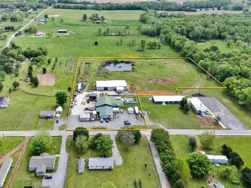 51 N Vanntown School Rd, Flintville, TN  37335