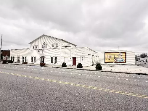 225 NW Atlantic St, Tullahoma, TN  37388