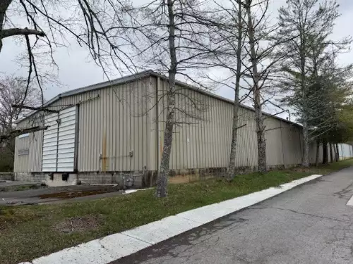 2340 N Jackson St, Normandy, TN  37360