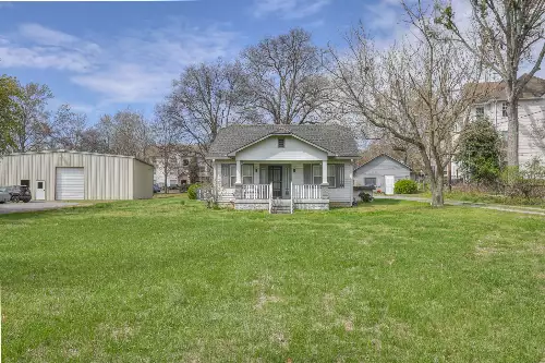 7114 Old Harding Pike, Nashville, TN  37221
