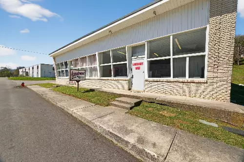 701 N Murray St, Gainesboro, TN  38562
