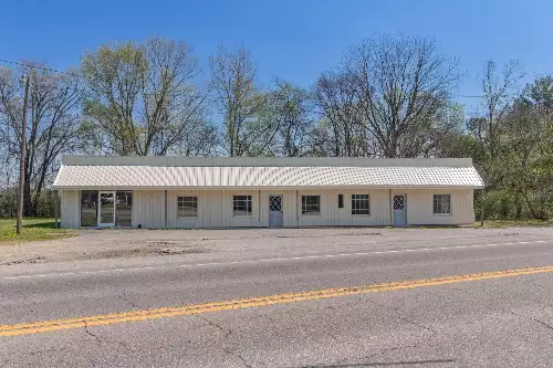 2506 Buffalo Rd, Lawrenceburg, TN  38464