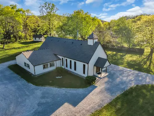 317 W Railroad St, Petersburg, TN  37144
