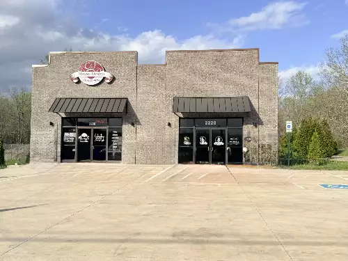 2228 N Jackson St, Tullahoma, TN  37388