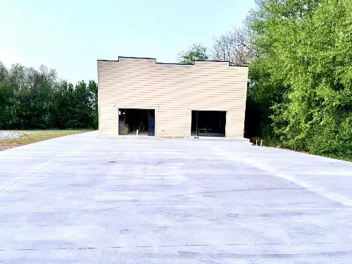 913 S College St, Winchester, TN  37398