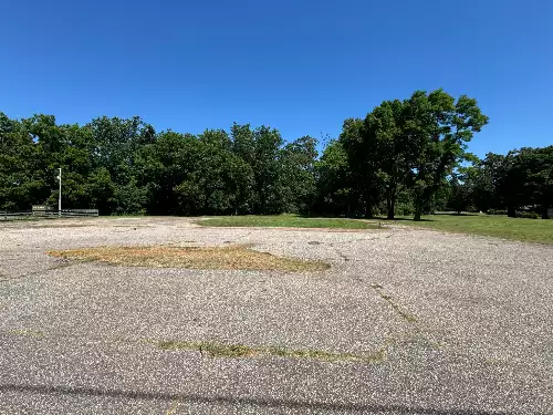 701 Tennessee St, Bolivar, TN  38008