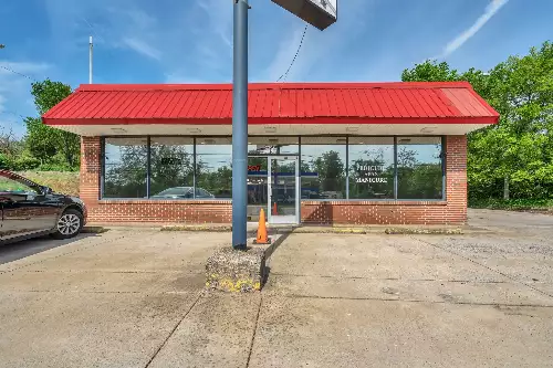 2702 Dickerson Pike, Nashville, TN  37207